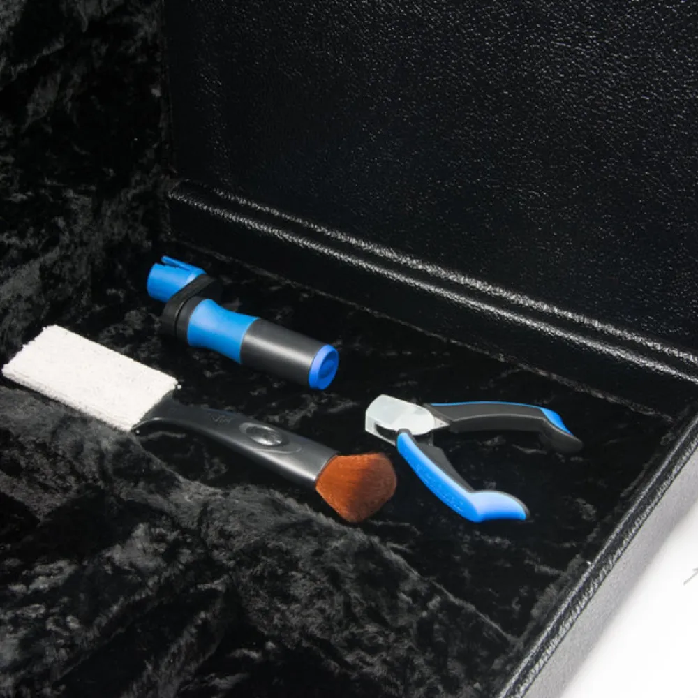 String Cutter fits in guitar case