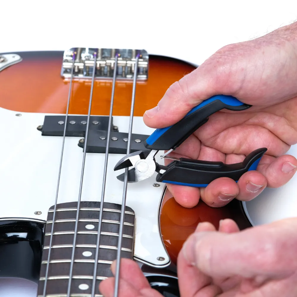 Cuts Bass Strings