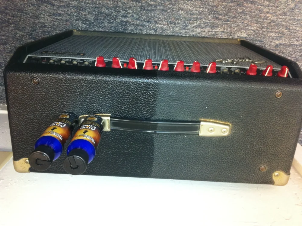 How to clean and shine your Tolex amp or case